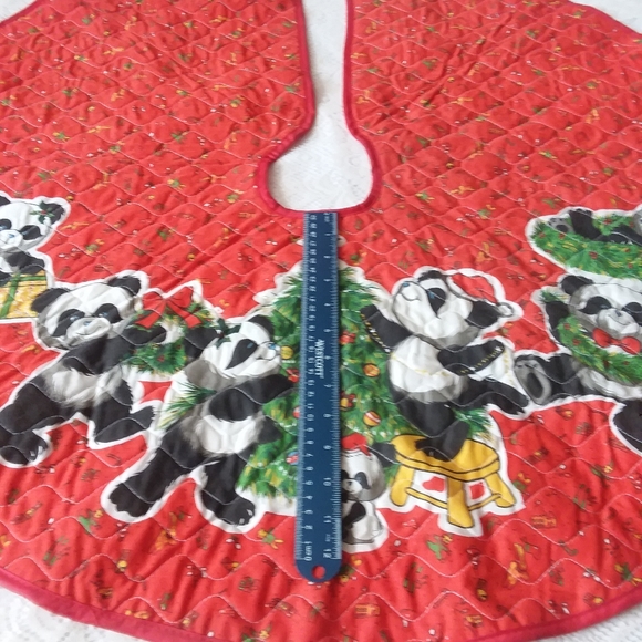 Vintage Xmas Tree Skirt Pandas in Santa Hats - Picture 6 of 8
